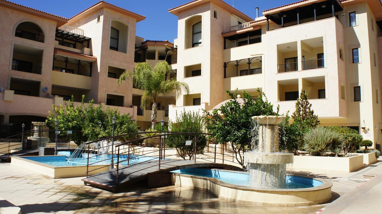 Townhouse Queens Gardens Paphos Room photo