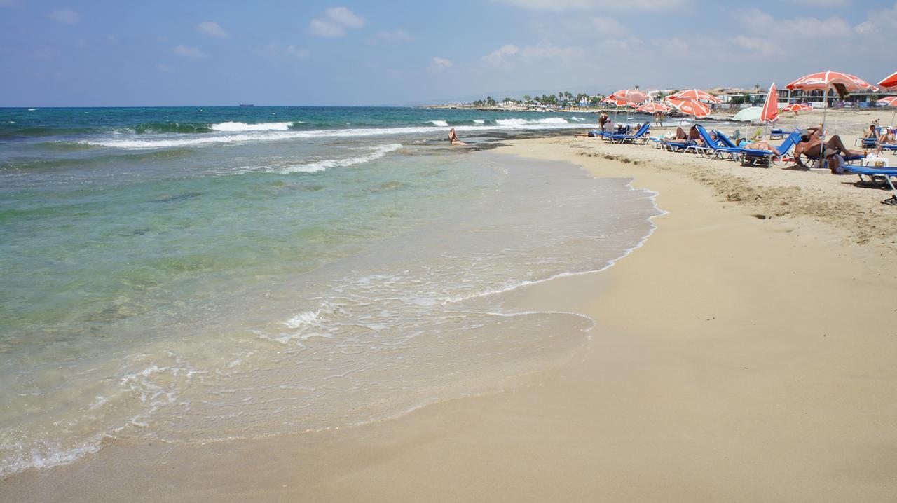 Townhouse Queens Gardens Paphos Exterior photo